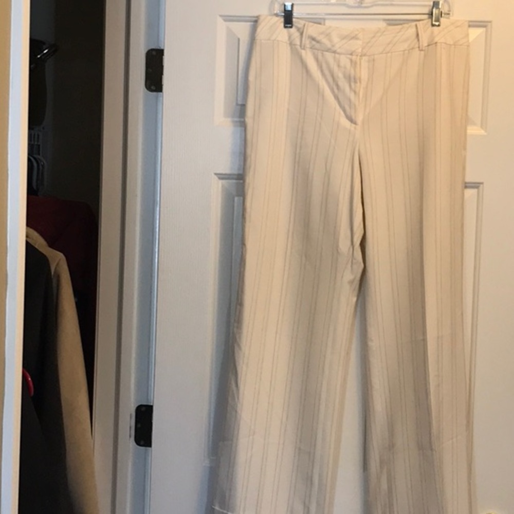 Ann Taylor off-white pin stripe pant